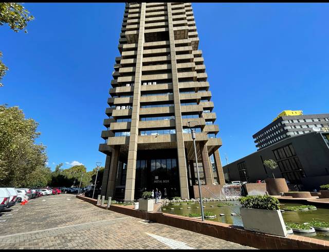 43.70M² SERVICED OFFICE TO LET IN BRAAMFONTEIN WERF